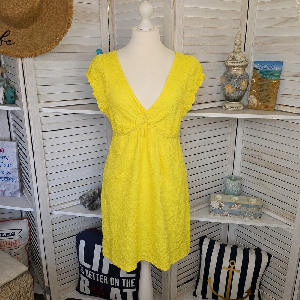 Express Yellow Floral Embroidered Mini Dress Size M V-Neck Cap Sleeve‎ Cotton